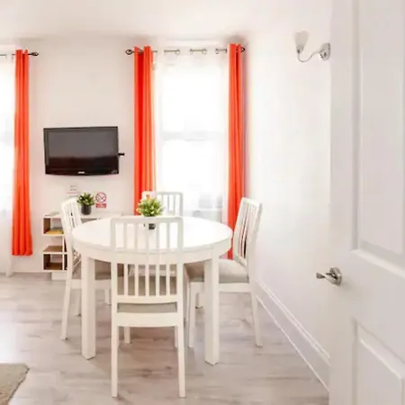 Castle View 2 Bedroom Apartment In Town Centre Hastings Exterior photo