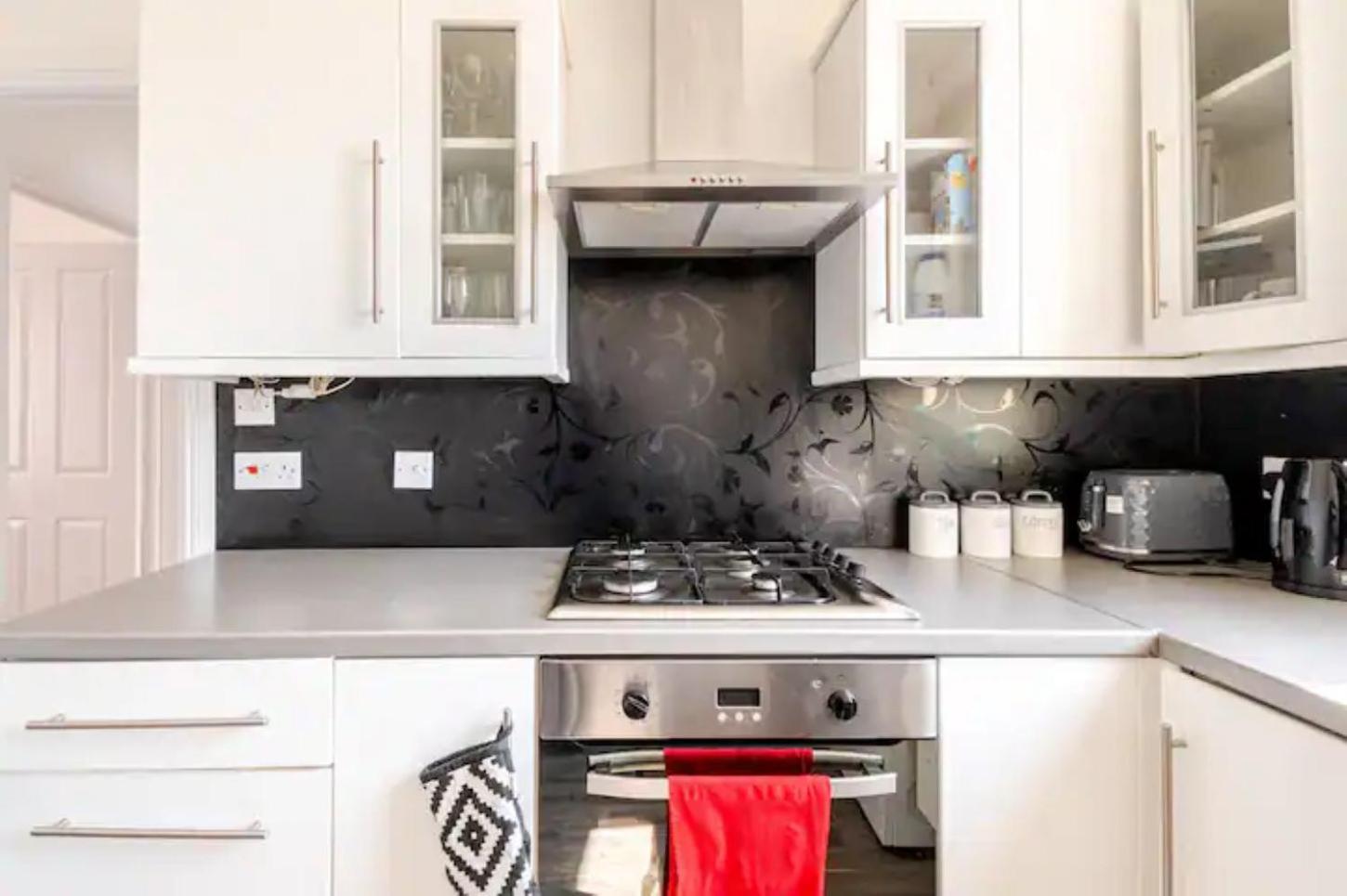 Castle View 2 Bedroom In Town Centre Apartment Hastings